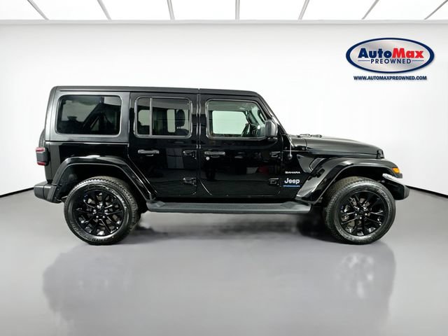 Used 2023 Jeep Wrangler Unlimited Sahara w/ Cold Weather Group AWD/4WD image 10