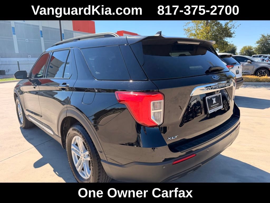 Used 2023 Ford Explorer XLT RWD image 2