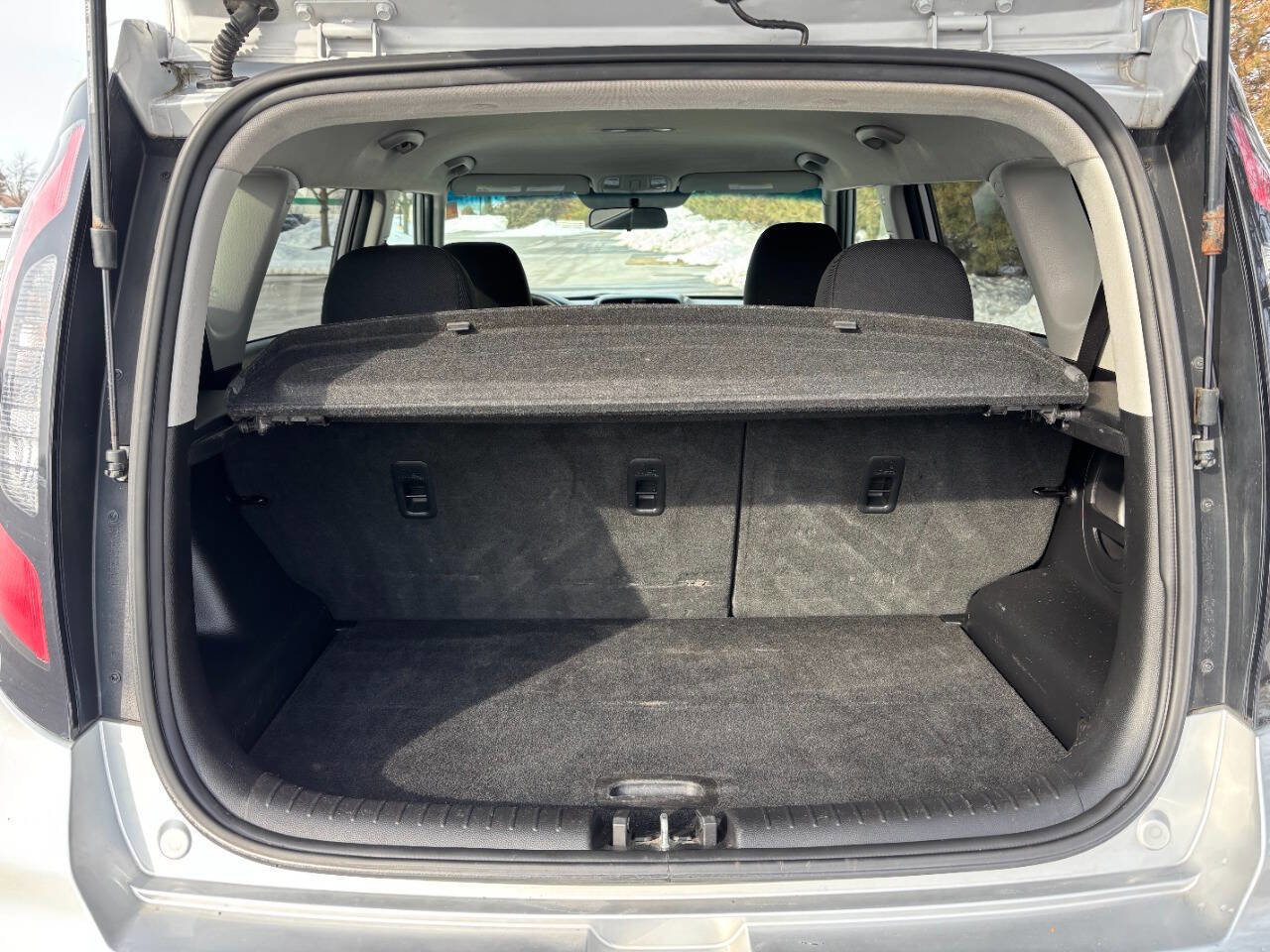 Used 2017 Kia Soul + image 13