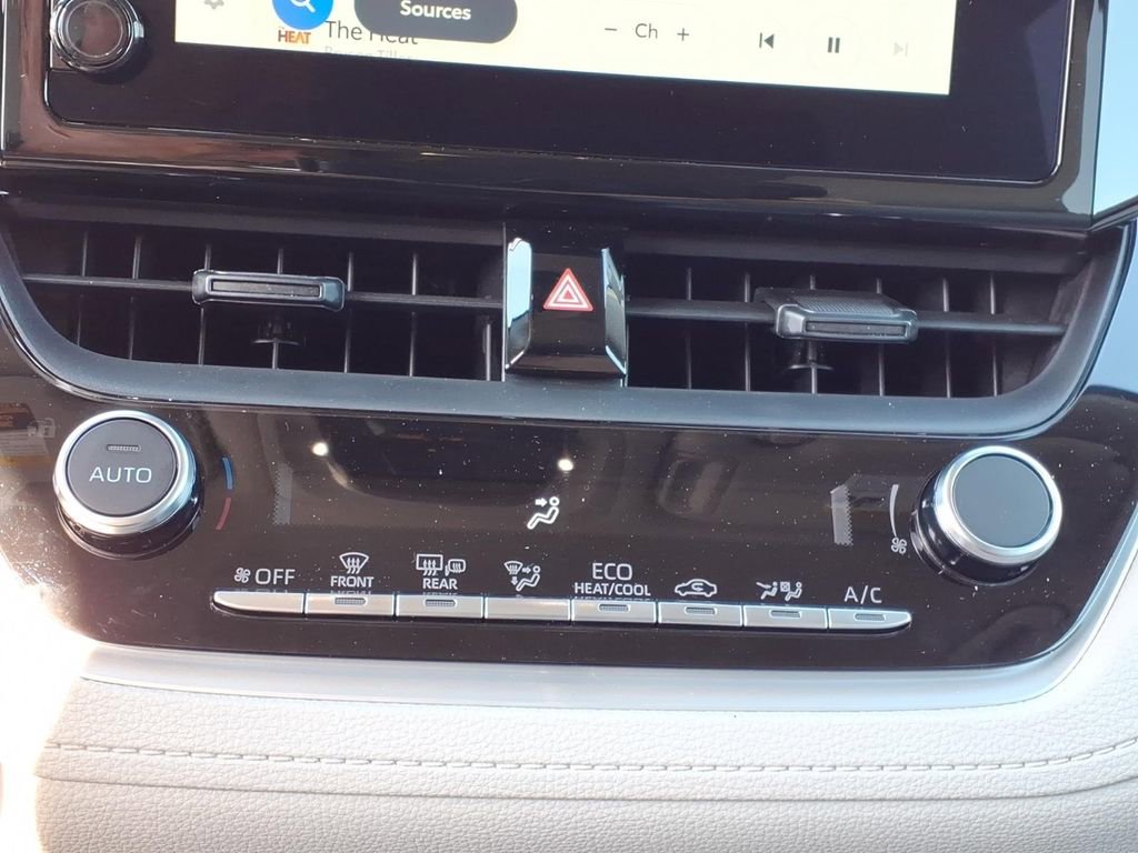 Used 2026 Toyota Corolla Cross LE image 20