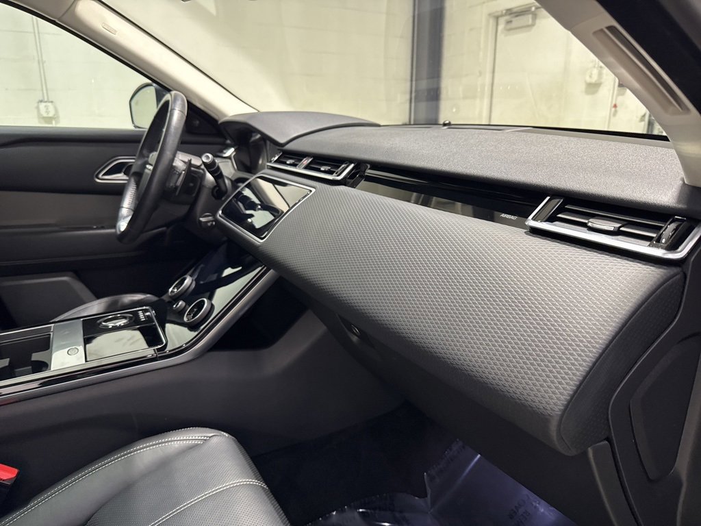 Used 2019 Land Rover Range Rover Velar S image 41