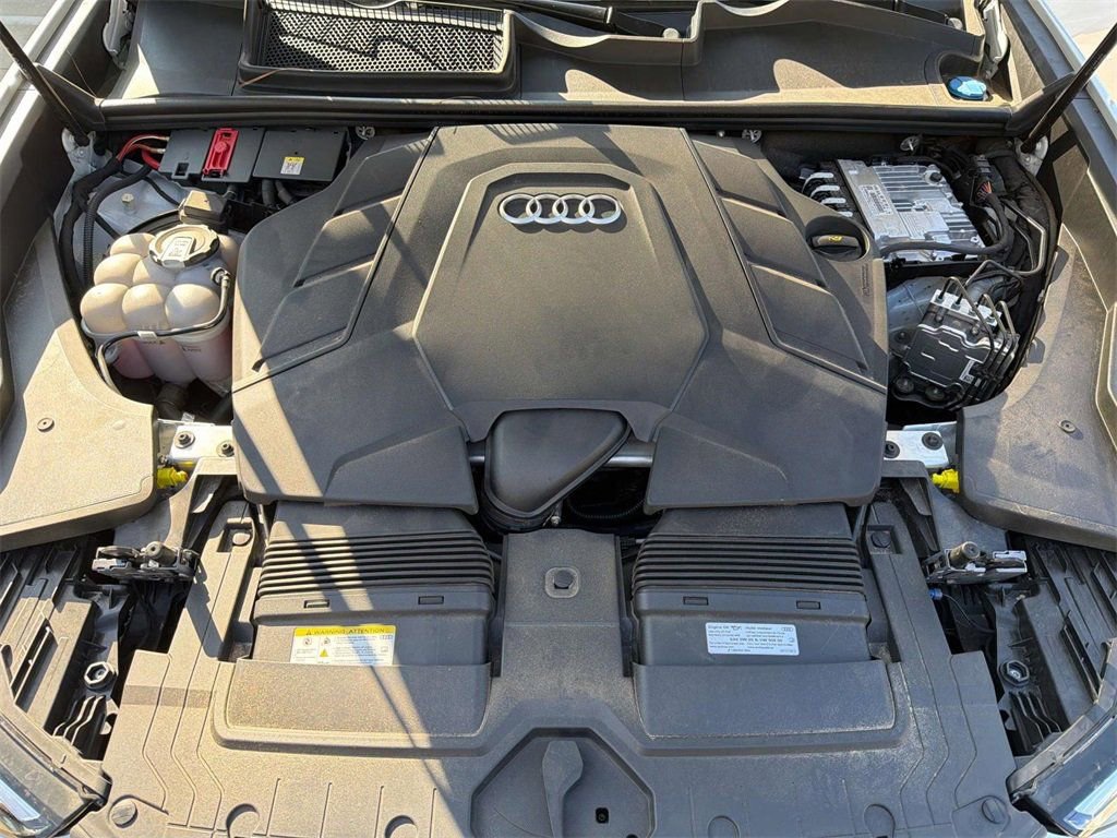 Used 2025 Audi Q8 Prestige image 20