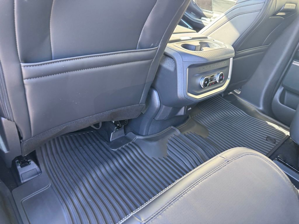 New 2026 Ford Expedition Platinum w/ Stealth Performance Package image 23