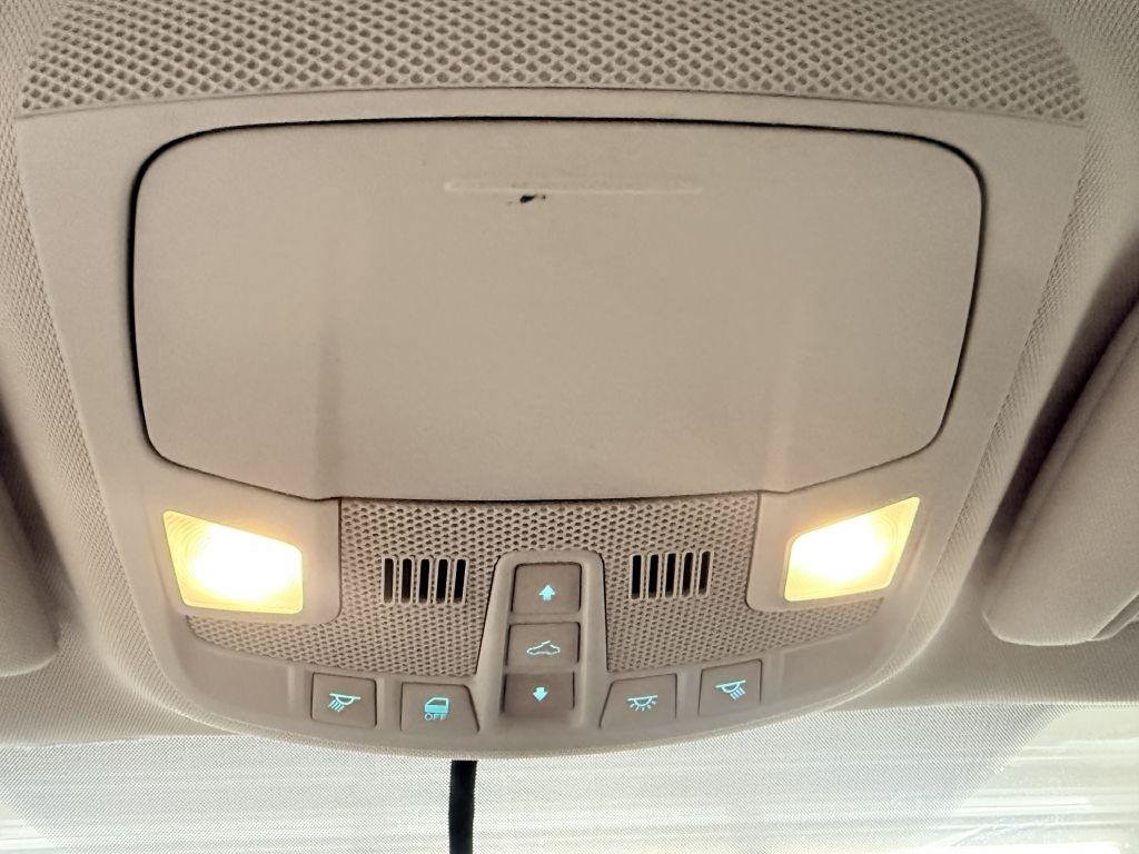 Used 2015 Ford Fusion Titanium FWD image 22