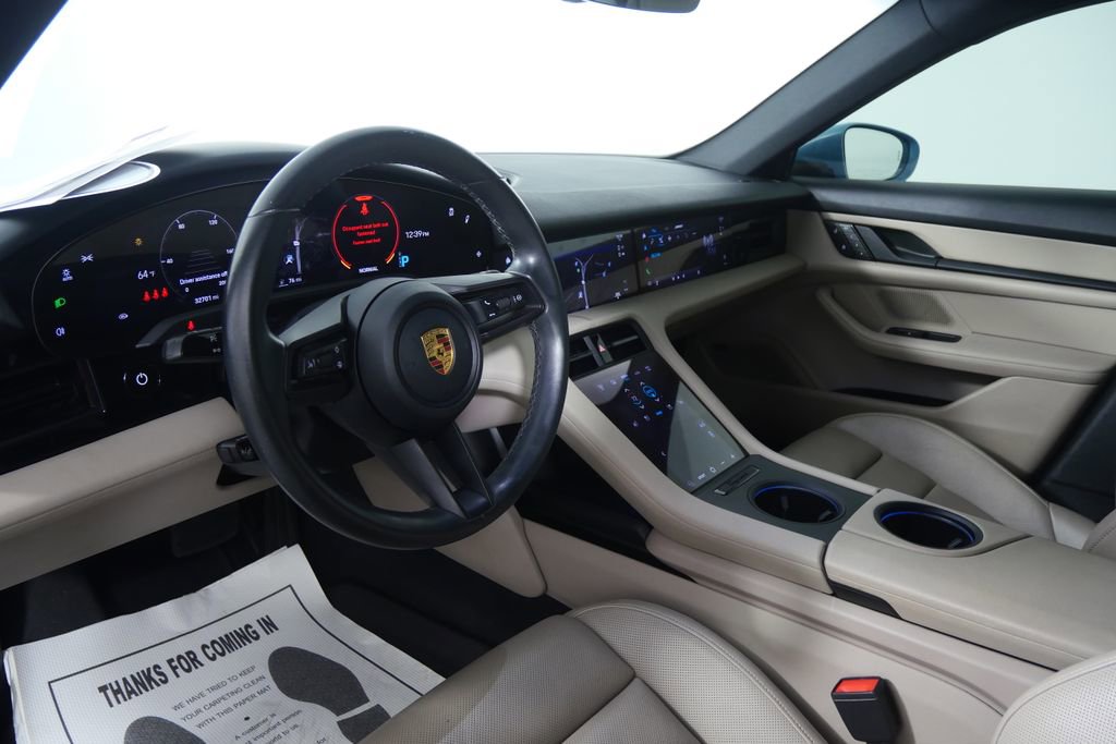 Used 2022 Porsche Taycan image 16