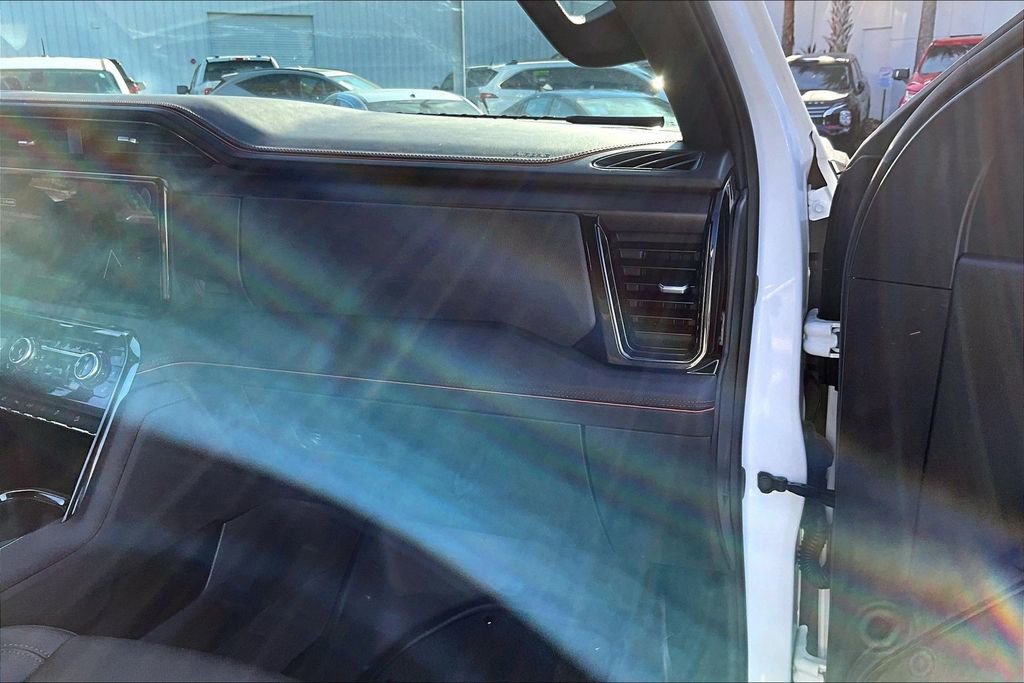 Used 2025 GMC Sierra 2500 AT4 w/ AT4 Premium Plus Package image 25
