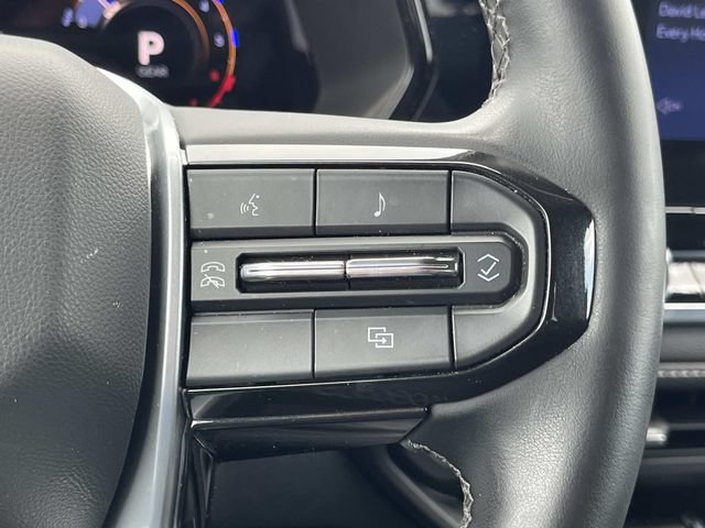 Used 2025 Chevrolet Colorado LT AWD/4WD image 26