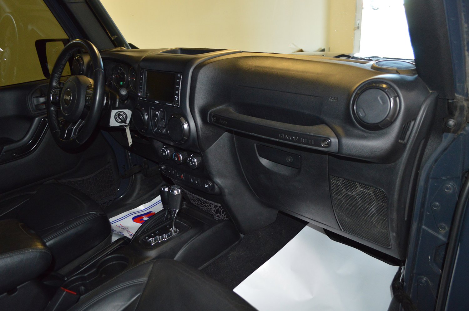 Used 2017 Jeep Wrangler Unlimited Sahara image 10