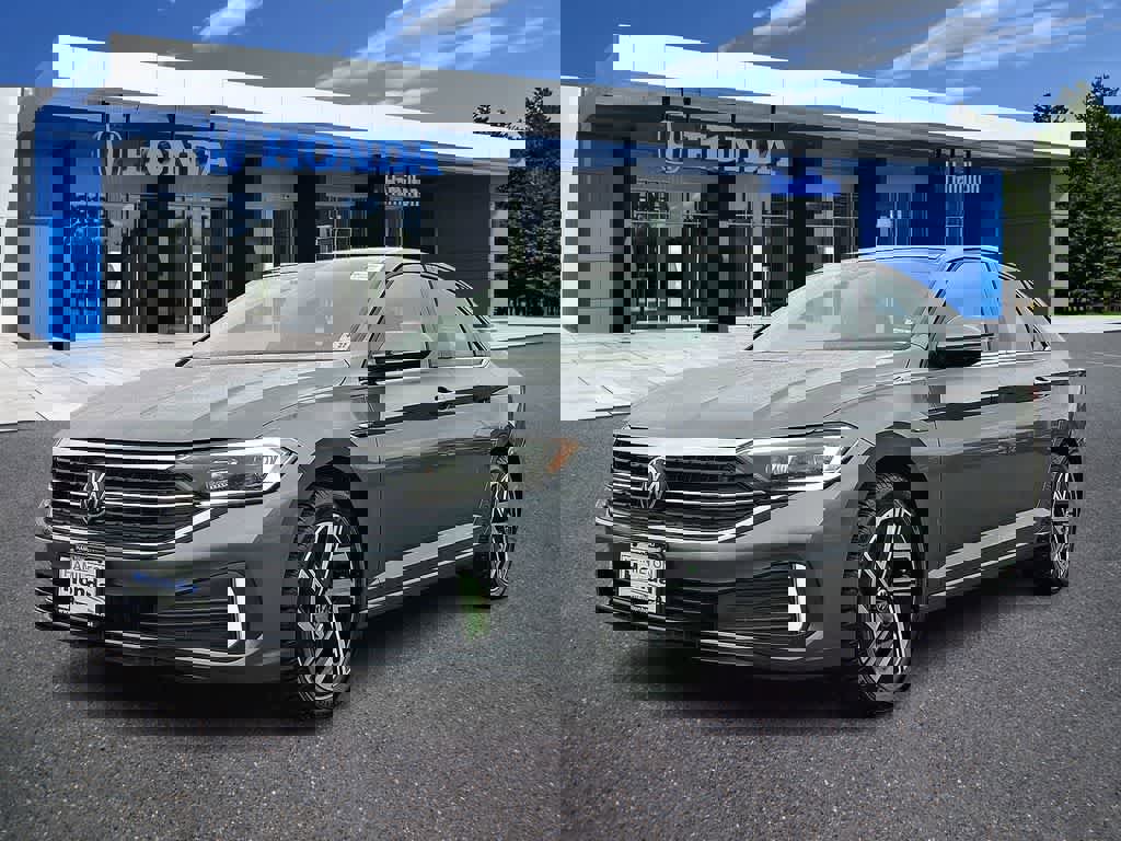 Used 2022 Volkswagen Jetta SEL FWD image 1