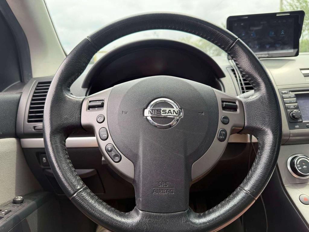 Used 2012 Nissan Sentra 2.0 SR w/ Special Edition Pkg FWD image 13