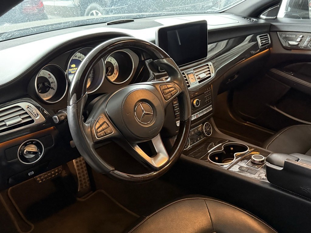 Used 2015 Mercedes-Benz CLS 400 image 2
