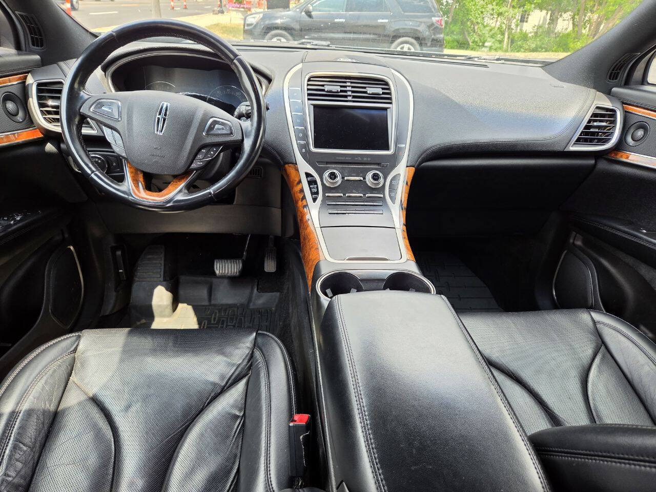 Used 2017 Lincoln MKX Reserve w/ Lincoln MKX Climate Package AWD/4WD image 6