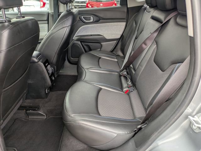 Used 2022 Jeep Compass Latitude image 28