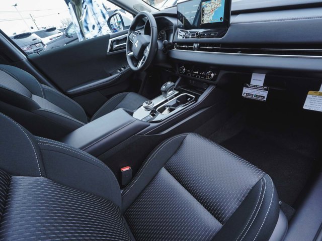 New 2026 Mitsubishi Outlander ES image 43