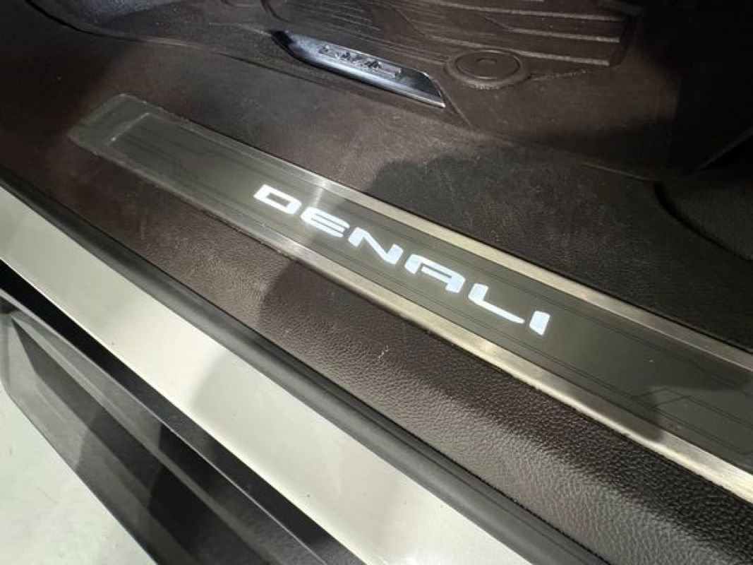 Used 2023 GMC Yukon Denali w/ LPO, Floor Liner Package AWD/4WD image 41