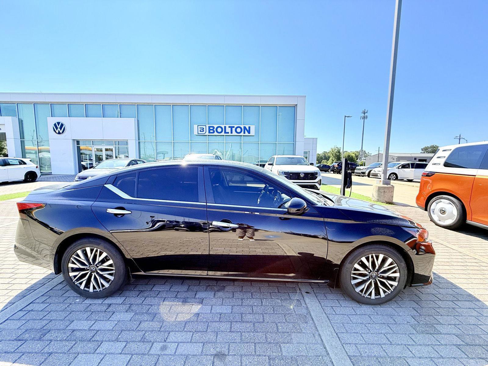Used 2023 Nissan Altima 2.5 SV