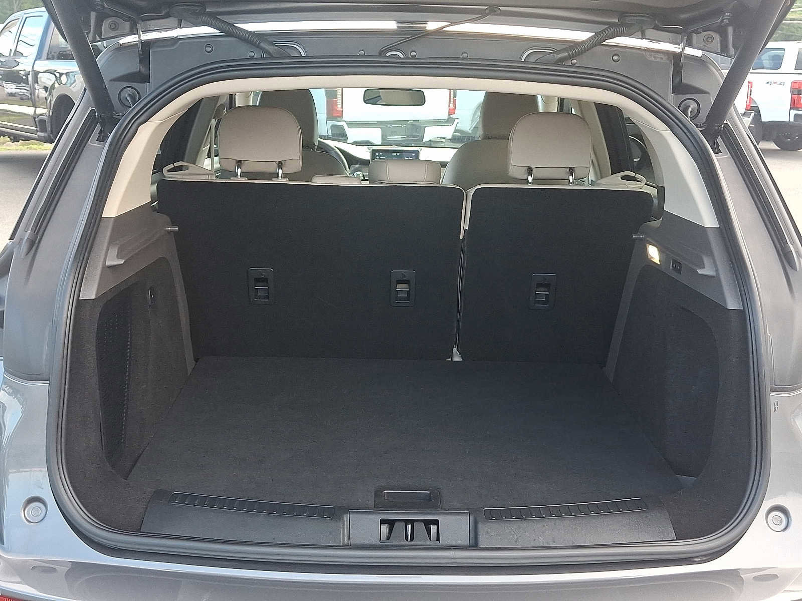 Used 2022 Lincoln Corsair Standard w/ Equipment Group 101A image 28