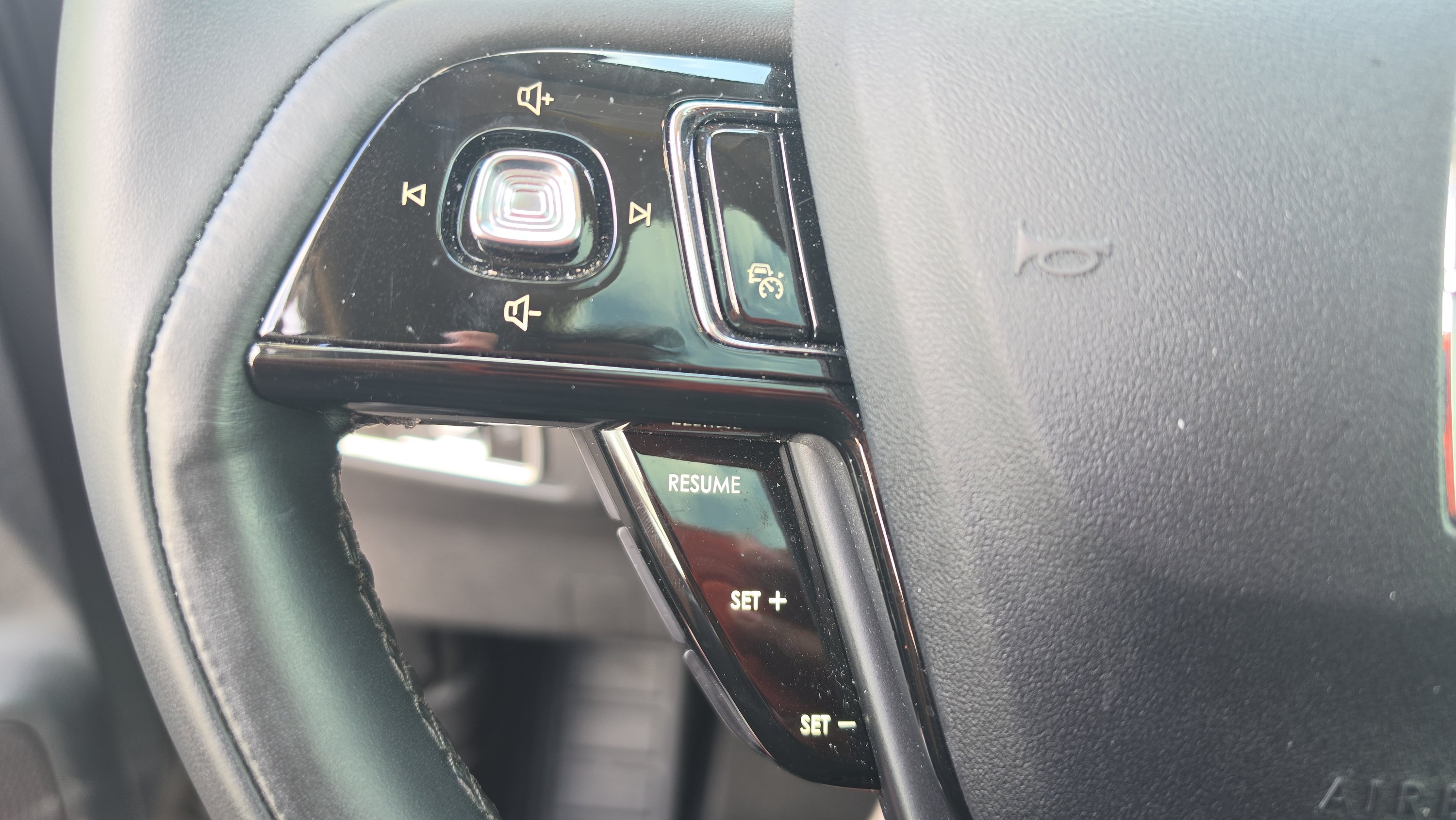 New 2026 Lincoln Corsair Reserve FWD image 12