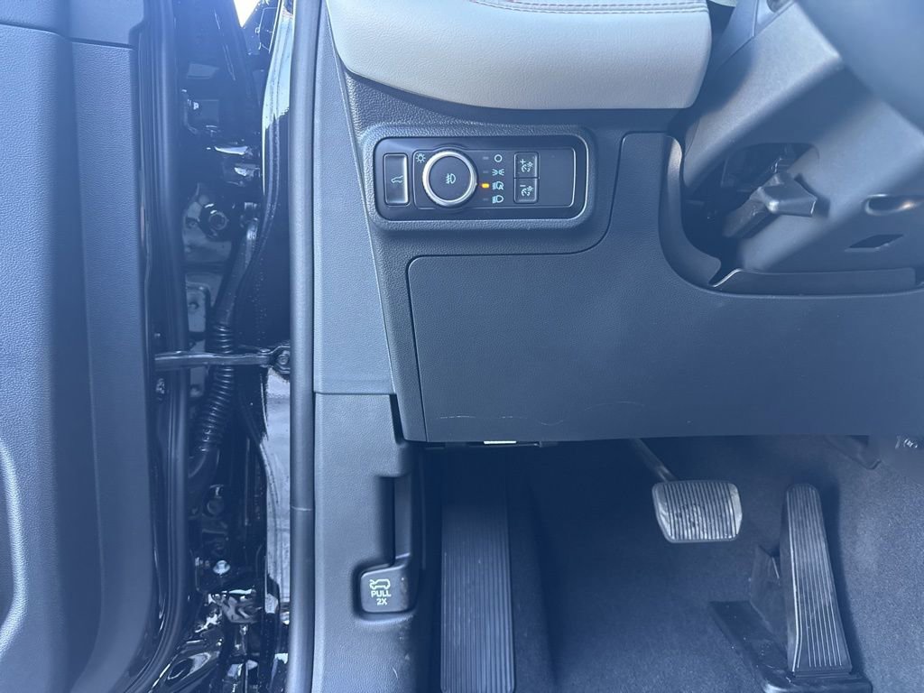 New 2026 Ford Explorer Active w/ Active Comfort Package image 13