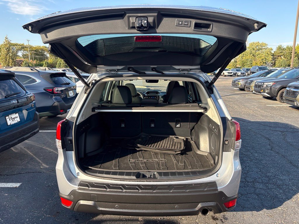 Certified 2023 Subaru Forester Limited AWD/4WD image 7
