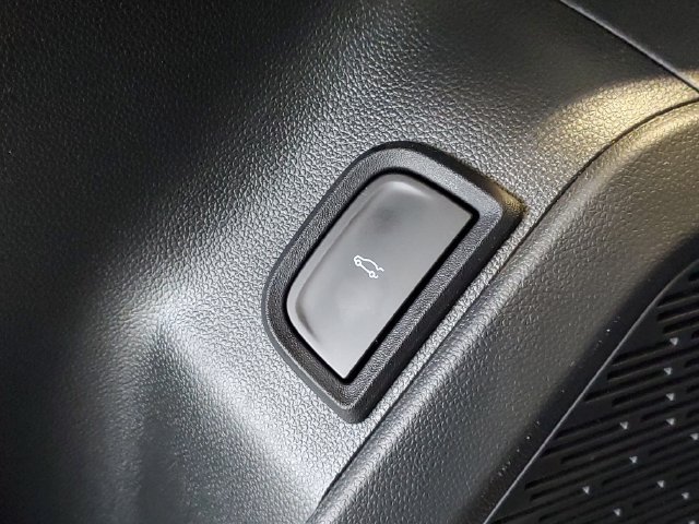 New 2027 GMC Terrain Elevation w/ Elevation Premium Package FWD image 17