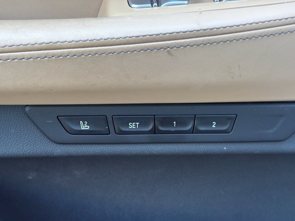 Used 2020 BMW 740i xDrive w/ Premium Package AWD/4WD image 11