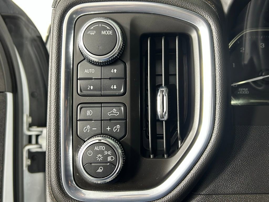 Used 2023 GMC Sierra 3500 AT4 image 29