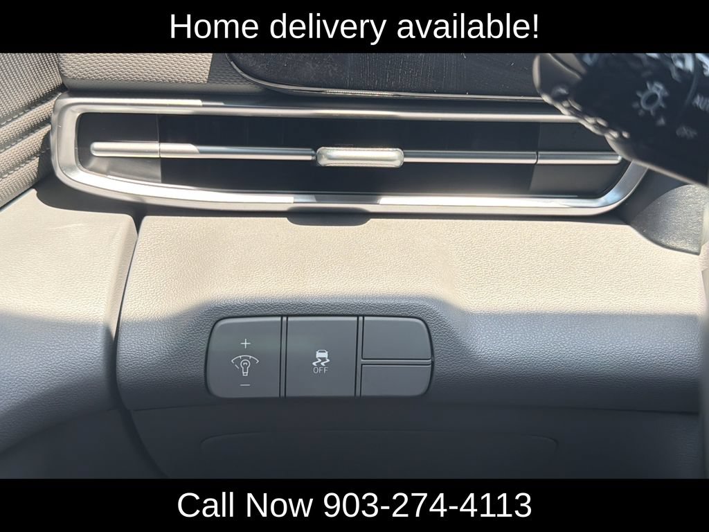 Used 2025 Hyundai Elantra SEL FWD image 14