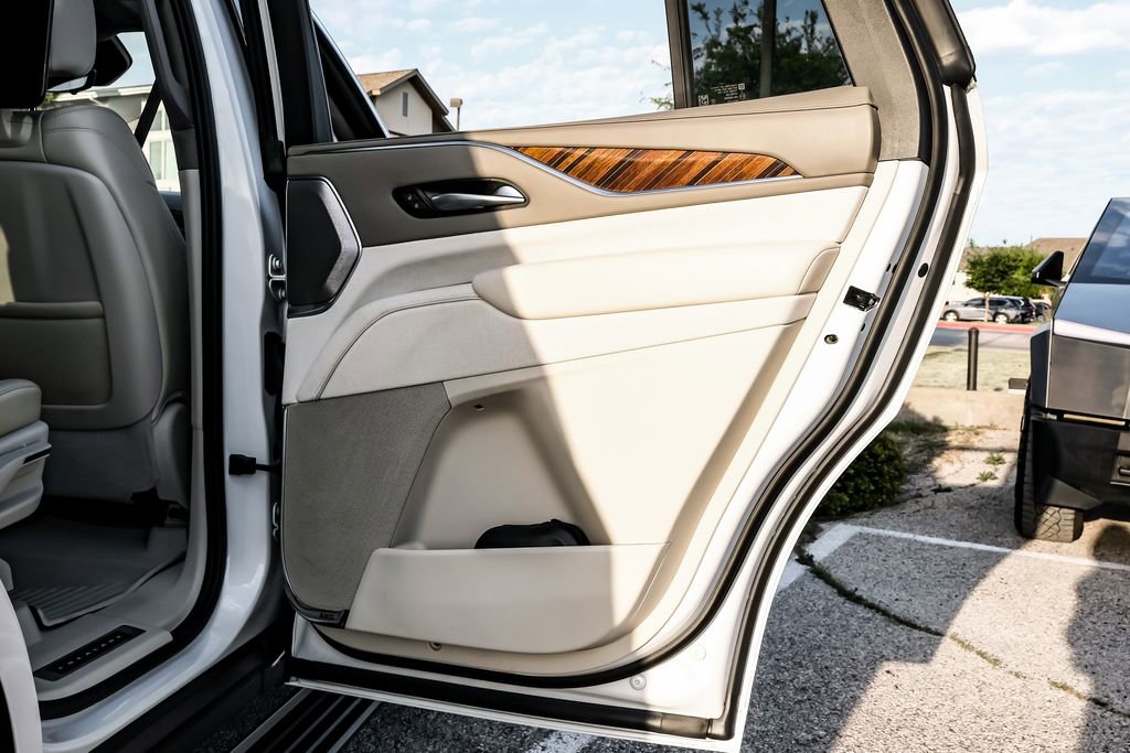 Used 2023 Cadillac Escalade Sport Platinum w/ LPO, ONYX Package image 60