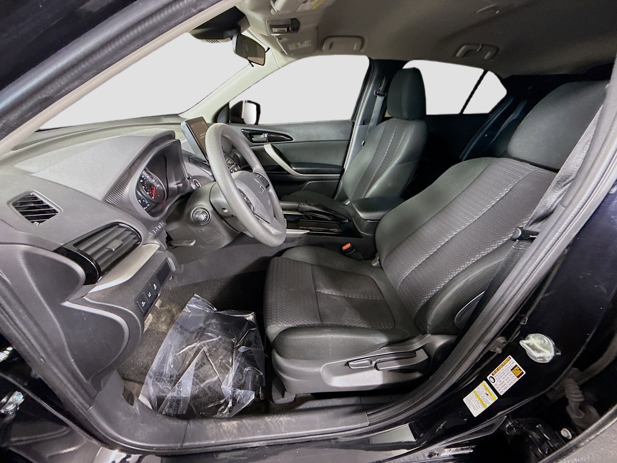 Used 2024 Mitsubishi Eclipse Cross Black Edition image 22