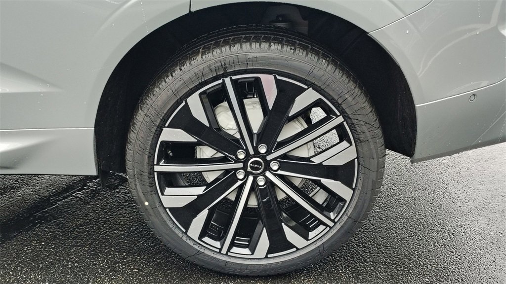 New 2026 Volvo XC60 B5 Ultra w/ Climate Package image 31