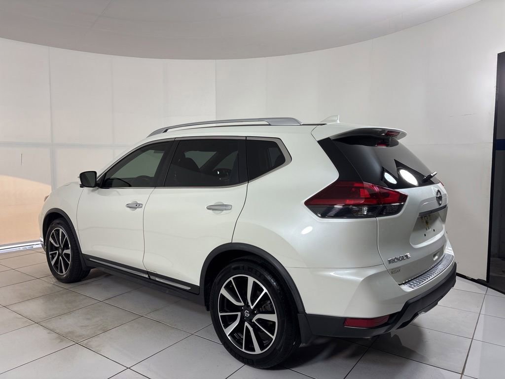 Used 2018 Nissan Rogue SL w/ Premium Package FWD image 3
