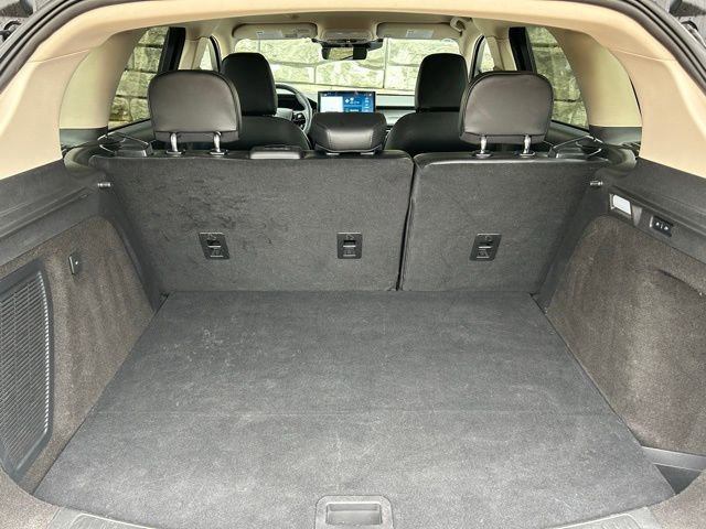Used 2023 Lincoln Corsair AWD w/ Equipment Group 101A image 11
