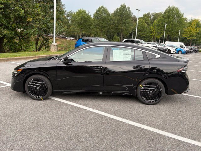 New 2027 Nissan Sentra SR w/ SR Premium Package FWD image 4