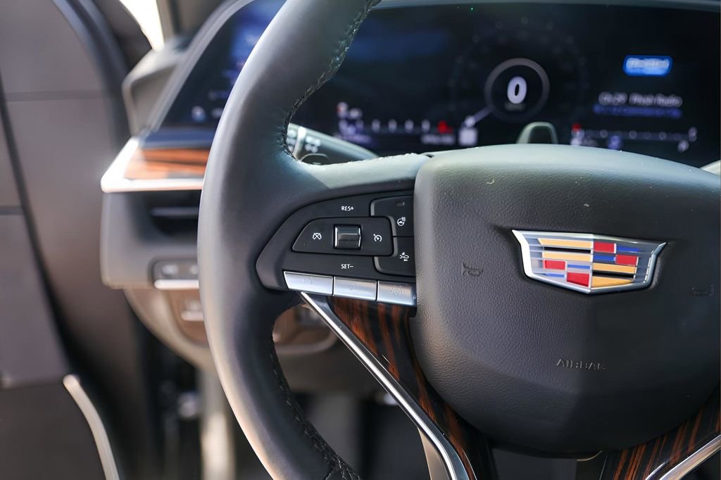 Used 2024 Cadillac Escalade ESV Premium Luxury w/ Performance Package image 14