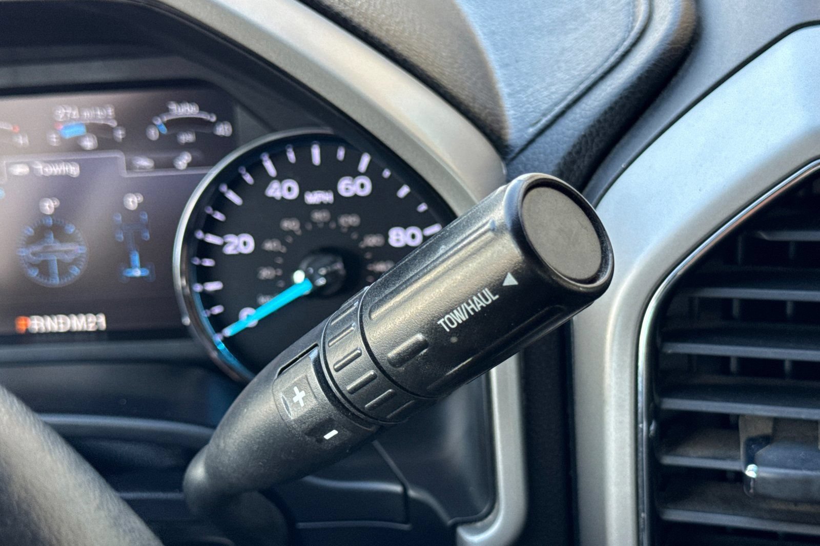 Used 2019 Ford F250 Lariat w/ Lariat Ultimate Package AWD/4WD image 21