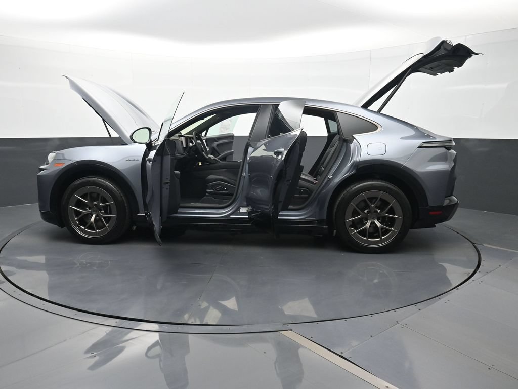 New 2026 Porsche Cayenne Turbo AWD/4WD image 31