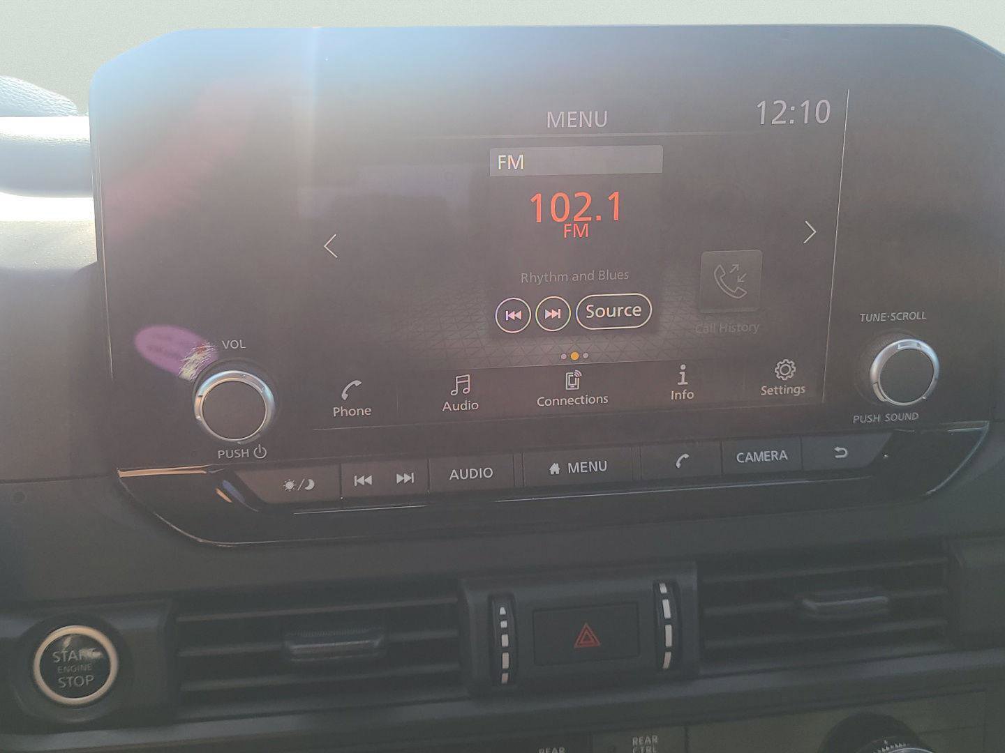 Used 2024 Nissan Pathfinder S image 22