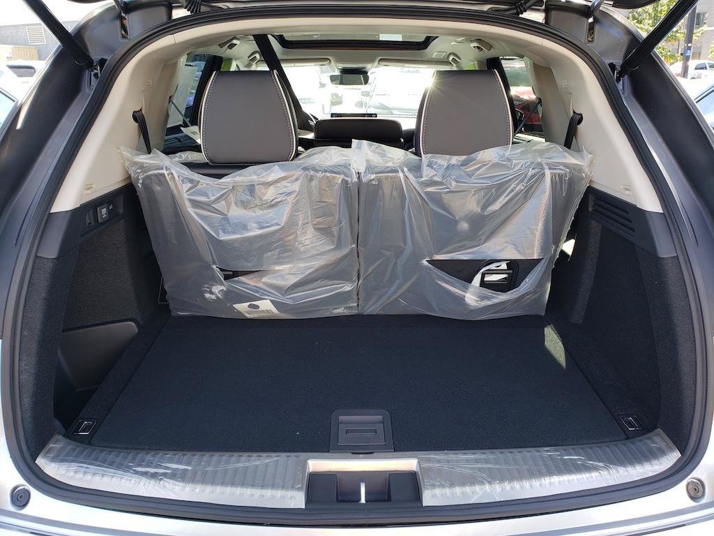 New 2026 Acura MDX w/ Advance Package AWD/4WD image 4