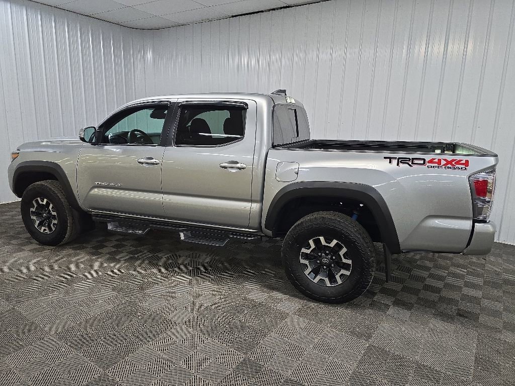 Used 2023 Toyota Tacoma TRD Off-Road w/ Technology Package AWD/4WD image 4