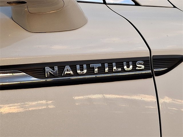 Used 2021 Lincoln Nautilus AWD w/ Equipment Group 101A image 30