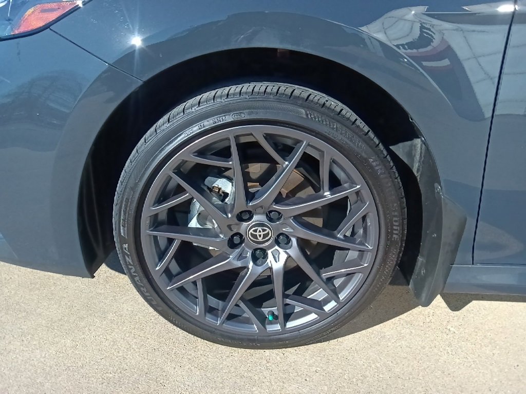 Used 2025 Toyota Camry XSE image 10