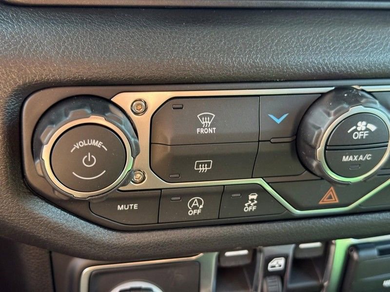 New 2026 Jeep Gladiator Sport AWD/4WD image 16