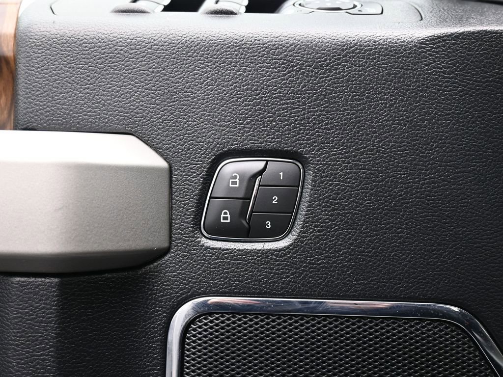 Used 2019 Ford F150 Lariat w/ Equipment Group 502A Luxury image 31