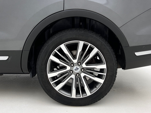 Used 2018 Ford Explorer Platinum AWD/4WD image 30