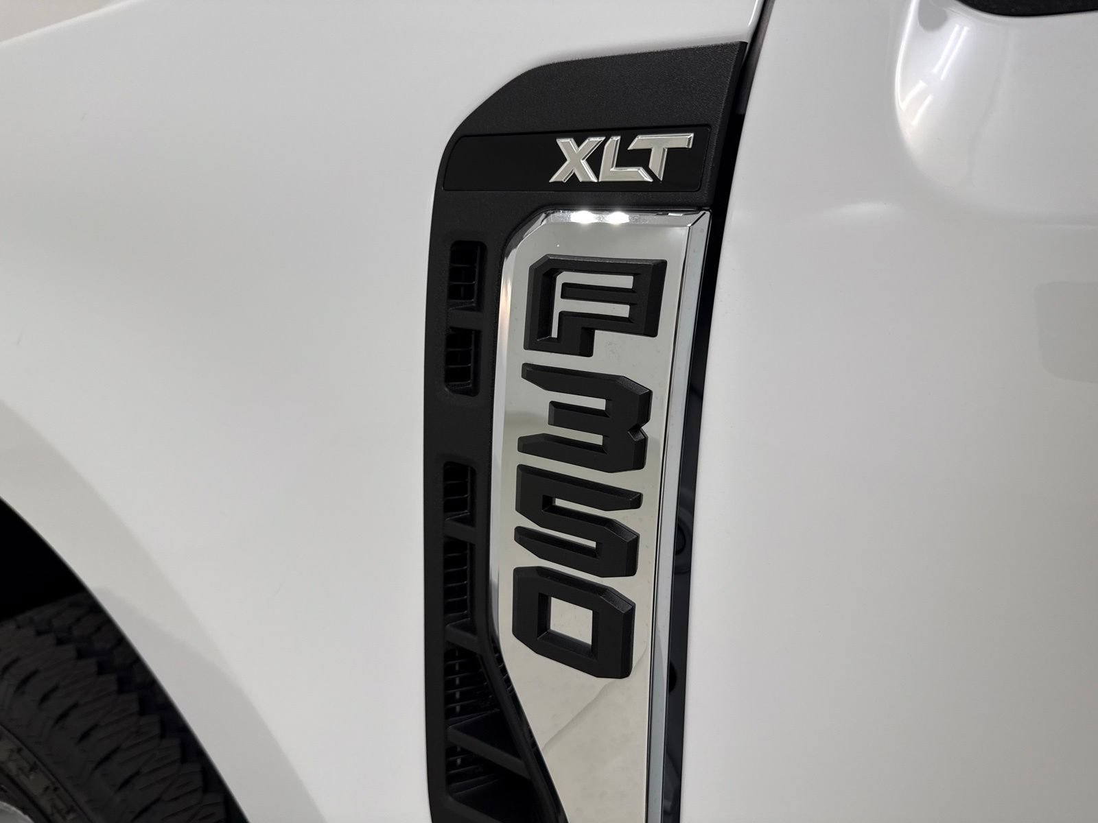 New 2026 Ford F350 XLT AWD/4WD image 12