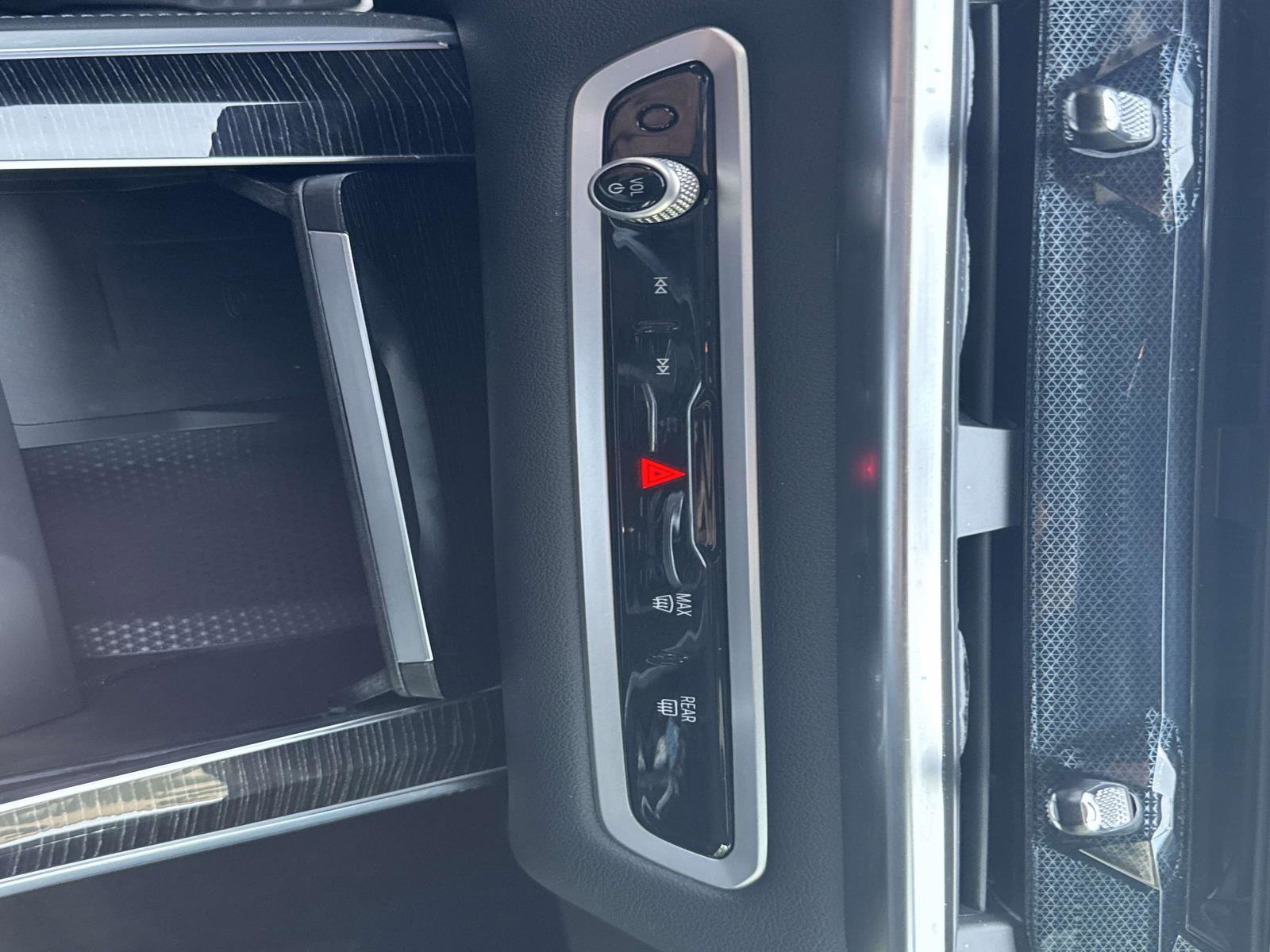 Certified 2025 BMW X5 xDrive40i w/ M Sport Package image 23