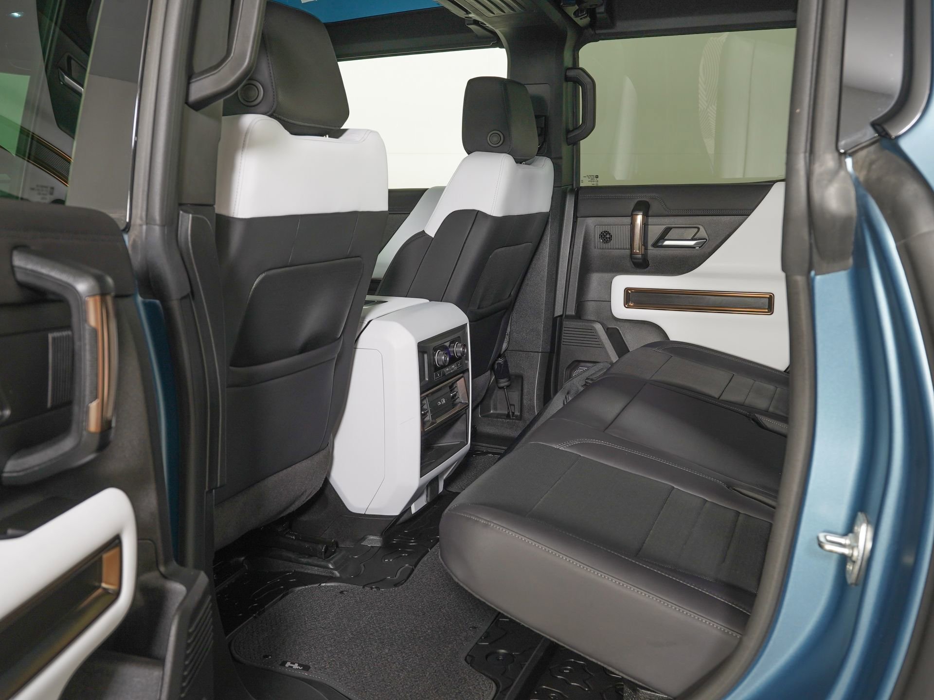 Used 2024 GMC Hummer EV 3X w/ Omega Edition image 14