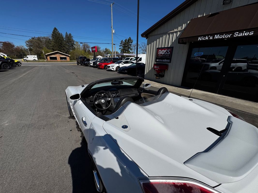 Used 2009 Saturn Sky Red Line RWD image 20