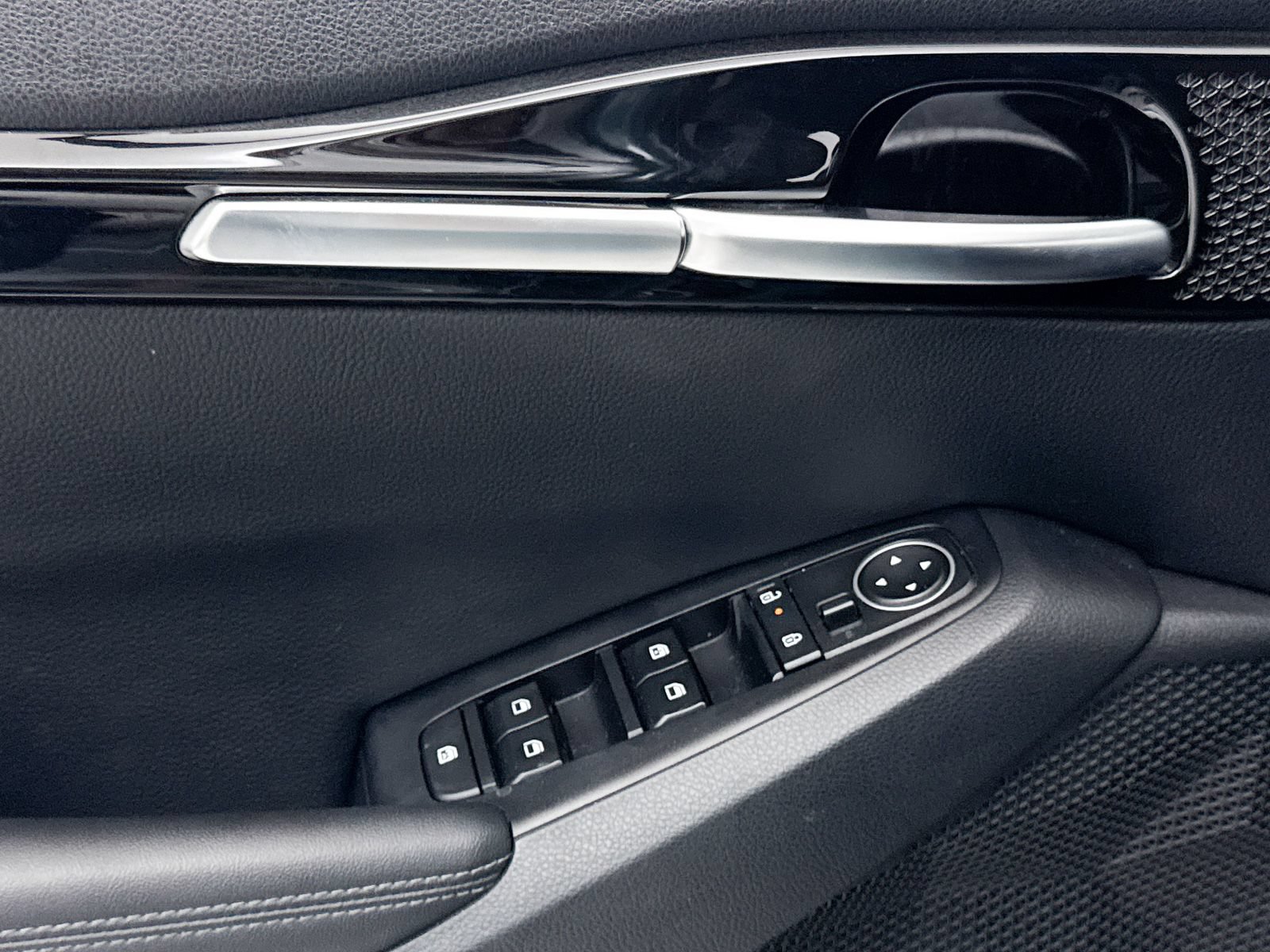 Certified 2024 Kia Seltos EX FWD image 28